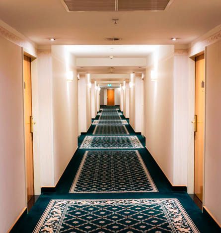 hotel hallway deep cleaning and carpet cleaning